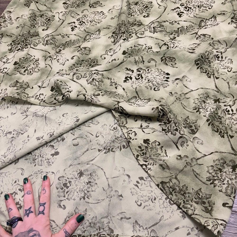 90s Vintage Laura Scott Woman Romantic Brocade Floral Midi Skirt (Green)Size 24W - Picture 5 of 9
